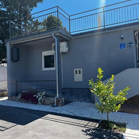 Holiday House Lara Starigrad Paklenica Exteriör bild