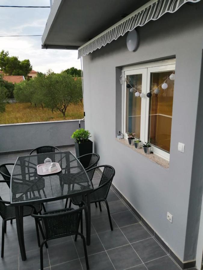 Holiday House Lara Starigrad Paklenica Exteriör bild